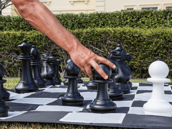 Giant Chess Pieces - 40cm (16 inches) includes Nylon Playing Mat